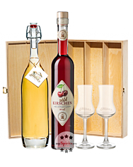 Prinz: Geschenk-Set Kirschen-Glück mit Wild-Kirsch Likör & Alte Kirsche / 16 & 41 % Vol. / 2 x 0,5 Liter-Flasche & 2 x Prinz Schnapskelch in Holzbox