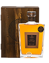 Mazzetti d’Altavilla Riserva Vitae Grappa Cuvée / 43 % Vol. / 0,7 Liter-Flasche in Holzkiste