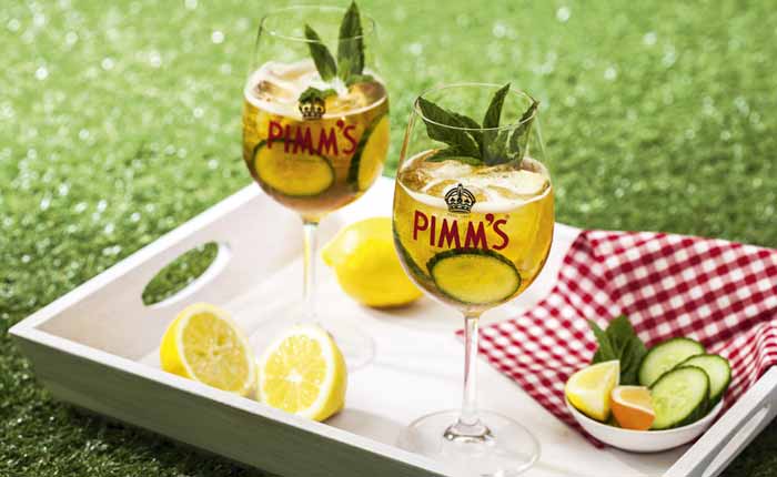 Probieren Sie den leckeren Pimms Cocktail