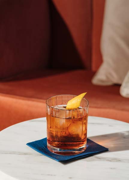 Negroni Cocktail, ein klassischer Cocktail mit Vermouth