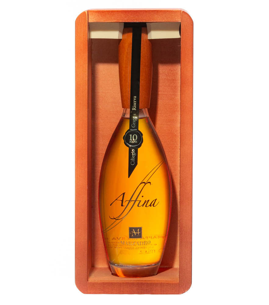 Image of Marzadro Grappa Affina Riserva Ciliegio / 43 % Vol. / 0,35 Liter-Flasche in Holzschatulle