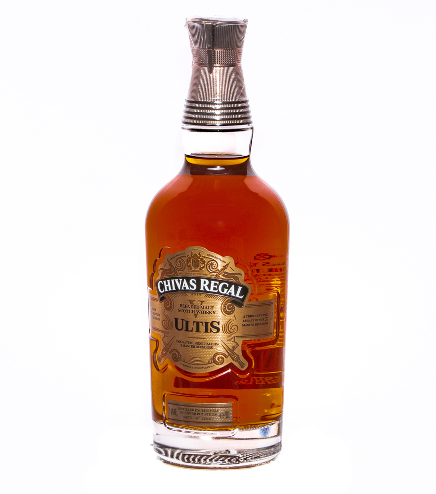 Image of Chivas Regal Ultis Blended Malt Scotch Whisky / 40 % Vol. / 0,7 Liter-Flasche in Geschenkbox