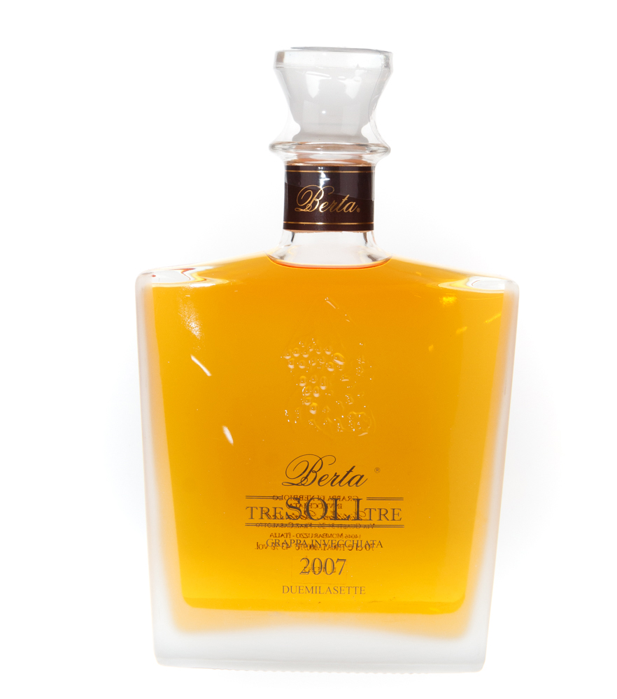 Image of Berta Tre Soli Tre Grappa in edler Geschenkbox aus Holz / 43 % vol. / 0,7 Liter-Flasche in Holzkiste